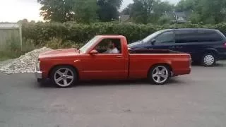 V8 S10 on air ride with kp 6 link. Full lift to slammed