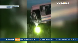 У селі Боянці на Львівщині легковик протаранив рейсовий автобус