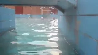 Зимой в бассейне/Winter in the pool/Im Winter in den Pool/De Winter in het zwembad