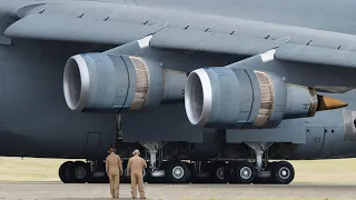 Gigantic 420 Ton US C-5 Galaxy Going Reverse at Full Thrust