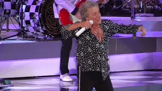 Rod Stewart Downtown Train 2018