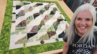 SUPER EASY CURVED PATCHWORK! "WAVE RUNNER" QUILT TUTORIAL!