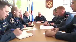 Мужчины классно придумали поздравить женщин с 8 марта. 👍💐