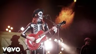 James Bay - Hold Back The River (Live) - #VevoHalloween 2015