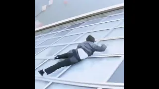 Jackie Chan Jumping Building Slide at Who am I Movie