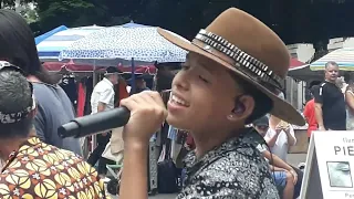 OLHA O MAGNÍFICO🎤GAROTINHO DE MANAUS QUE ARRASA NO SHOW DE RUA