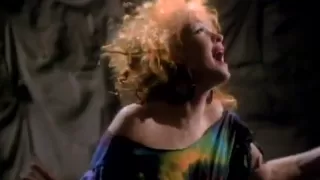 Cyndi Lauper - What's Going On