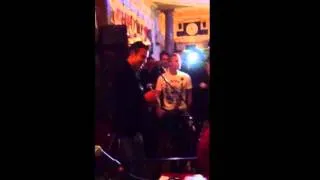 Robin Van Persie singing Glory Glory Manchester United