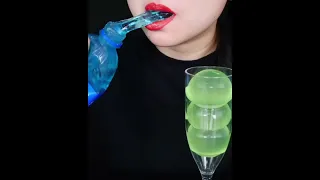 ASMR RAINBOW DRINKS, BLUE HONEY JELLY, VAMPIRE FROG EGG TEA, BOBA, CANDY, BIRD GLASS, 신기한물먹방 MUKBANG