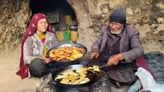Old Lovers Untold Recipe in a cave | Daily Routine Village life in Afghanistan