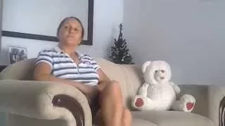 Urso de pelucia se meche de verdade e assusta mulher