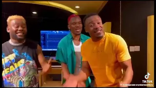 ANGALIA LIVE ALIKIBA, VANILLA ANA B2K MNYAMA WAKIIMBA WIMBO WA LALA