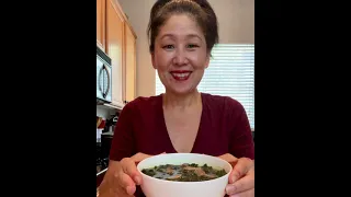 Korean Seaweed Soup ( Miyeok Guk)