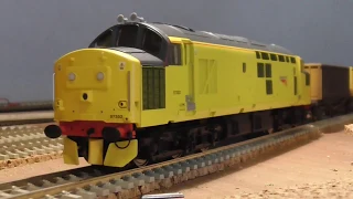 ViTrains class 97 (Ex-37) in Network Rail livery unboxing and review