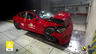 Tesla Model S  – Crash Test