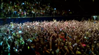 Avicii - Penn State University - Zombie Nation (Encore)