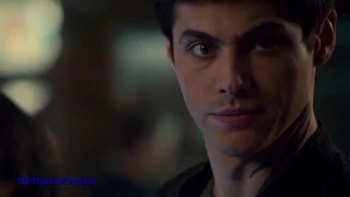 Shadowhunters 2x16 ~ Robert arrives at the institute. Robert and Alec talk about Valentin