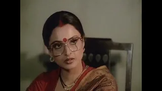 ijaazat 1987 Rekha maam.. Please wait for last line that's so amazing and heart touching  lines