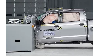 IIHS - 2016 Toyota Tundra crew cab - small overlap crash test / MARGINAL EVALUATION