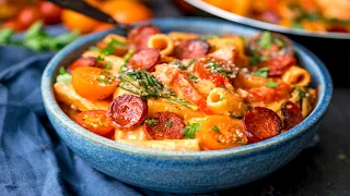 EASY CHORIZO PASTA - One pot, under 30 minutes, and perfect for a quick and easy weeknight meal!