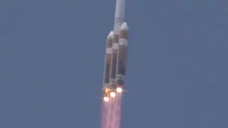 Liftoff! Delta IV Heavy Rocket Launches Spy Satellite | Video
