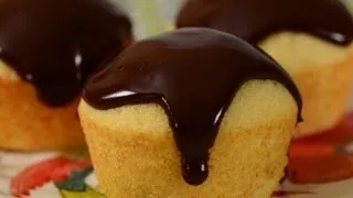 Boston Cream Pie Cupcakes Recipe Demonstration - Joyofbaking.com