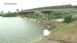 Дамба, яка перекриває воду в окупований Крим, руйнується. Нову не добудували. Репортаж з Херсонщини