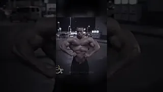 Kevin Levrone’s Unforgettable Encounter with Fans Just Days Before the 1999 Mr. Olympia 👀 #shorts