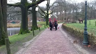 Arrenslee met twee Friese paarden in het Nederlands Openlucht museum!
