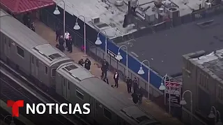 Un tiroteo en el metro de Nueva York deja un muerto y cinco heridos | Noticias Telemundo