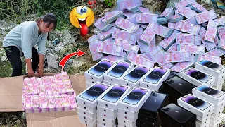 Money🤑 I found millions of rupees and lots of iPhone 14 Pro max boxes at landfill near my city