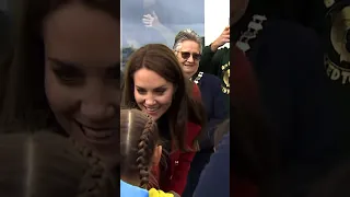 Princess of Wales Saying Hello to Children. #princessofwales #katemiddleton #royalfamily #royal