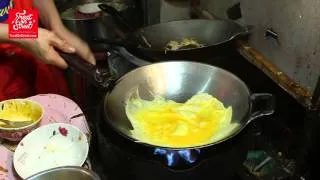 Bangkok Street Food | Thai Noodle Fried with Shrimp Bean Sprouts and Egg Omelete | Asian Street Food