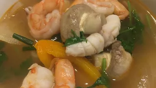 Lao/Thai Food:  How I Make Quick N Easy Tom Yum Seafood