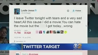 Leslie Jones Spends Hours Fighting Trolls
