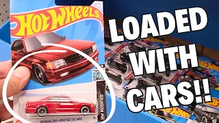 OMG I FOUND A DUMP BIN FULL OF E CASE HOT WHEELS AND TARGET RED EDITIONS!!!!!!