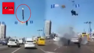 Plötzlich kracht russische Rakete auf Kreuzung in Kiew