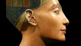 Nefertiti: Queen of Egypt - ROBERT SEPEHR