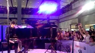 [Fancam] 120504 'Greyson Chance' The 1st Showcase in Bangkok - Paparazzi