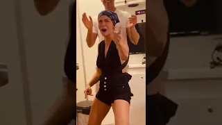 Demet Özdemir Viral Dance Video