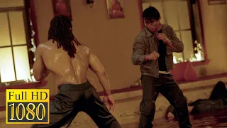 Tony Jaa fights with a Capoeira master in a Buddhist temple in the movie Tom-Yum-Goong (2005)