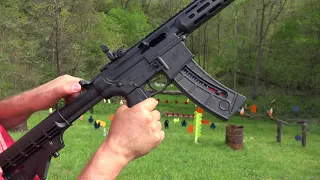 Colt AR M4, S&W 15-22, en Español