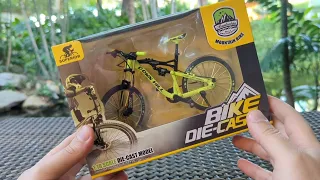 Lucky Find: Cool Diecast Model Bikes - Perfect for Action Figures!