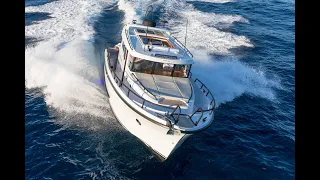 SARGO cruising at 28knots in waves 4/5 Bft