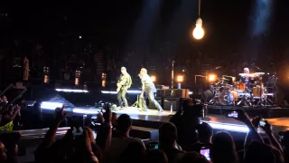 U2 iNNOCENCE+eXPERIENCE Tour 2015 at the Inglewood Forum - The Miracle of Joey Ramone