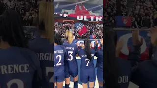 Paris Saint-Germain féminine players thank to their fans after lose against Wolfburg frauen on WCL