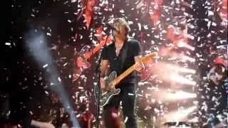 Keith Urban singing Somebody Like You at Sydney Allphones Arena 30/01/2013