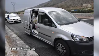 Top News - Një furgon me 300 kg drogë në kufi/ Dy trafikantët janë larguar, policia nis kërkimet