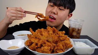 SUB) KOREAN CRUNCHY GARLIC FRIED CHICKEN  MUKBANG🍗😘 CRISPY KOREAN FOOD EATING SOUND ASMR MUKBANG