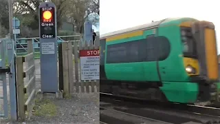 Hadfold (User Worked) Level Crossing, West Sussex